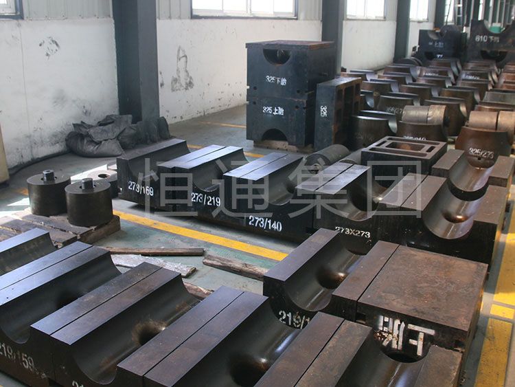 冷挤三通模具